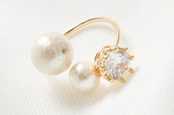 ダブルコットンパールビジューリング「salus」1,590円(税込)