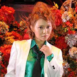 「ガールズトーク　薔薇組」で女性ホスト・緑薔薇を演じる村田莉