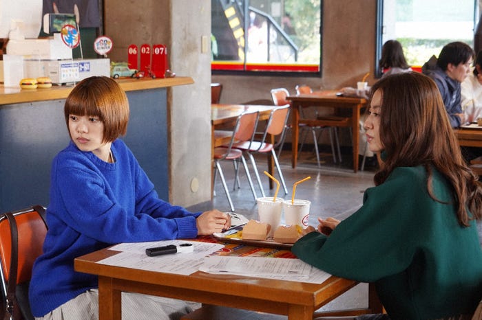 杉咲花、 田辺桃子「恋です!~ヤンキー君と白杖ガール~」第7話より(C)日本テレビ