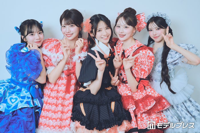 モデルプレスのインタビューに応じた（左から）増田彩乃、白石まゆみ、鎮西寿々歌、立花琴未、中山こはく（C）モデルプレス
