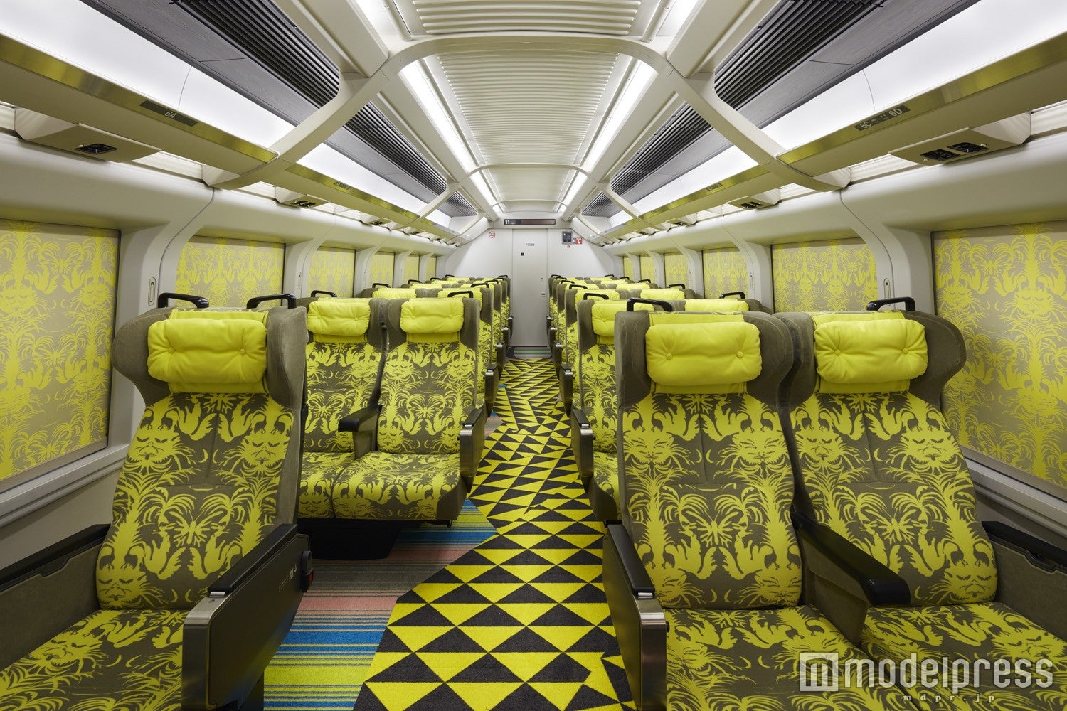 「現美新幹線」でアートな旅へ出発！最高速度210kmの芸術空間お披露目