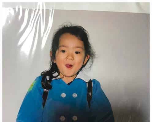 E-girls武部柚那「顔芸芸人かいな」自身の幼少期ショットにツッコミ