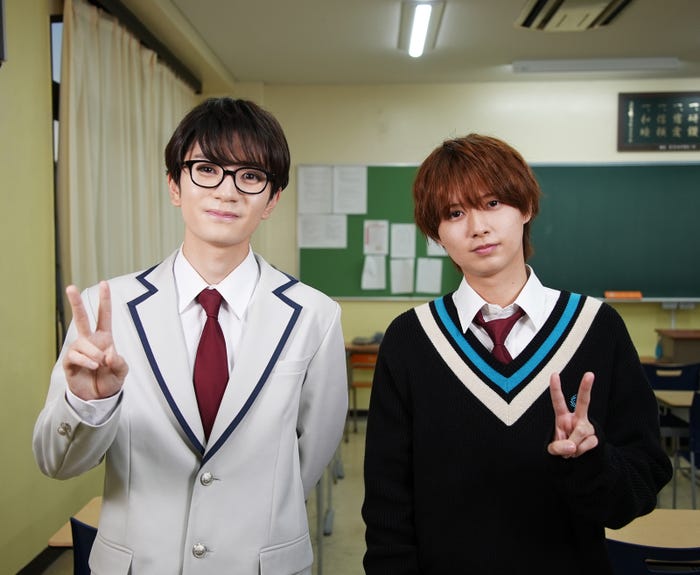 高橋優斗、井上瑞稀(C)右腹/集英社・「君が死ぬまであと100日」製作委員会