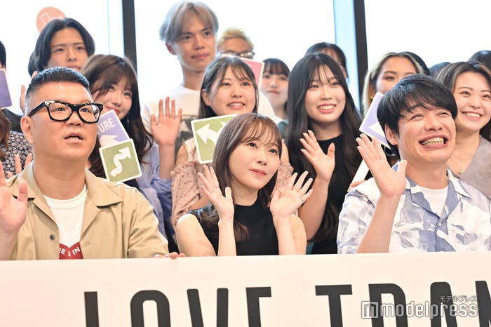 長谷川忍、指原莉乃、川島明(C)モデルプレス