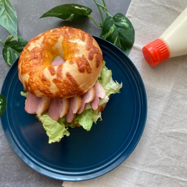 合鴨ロースのベーグルサンド