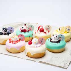 セレクトケーキ7種税込各990円)(C)BIGHIT MUSIC.All Rights Reserved