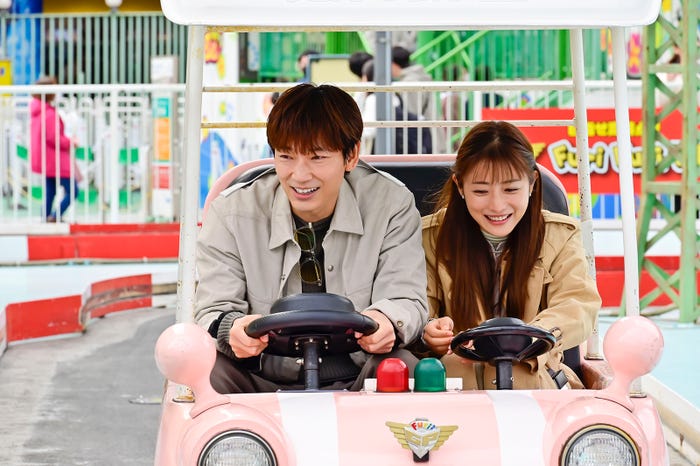 綾野剛、石原さとみ 「恋はDeepに」第7話より(C)日本テレビ