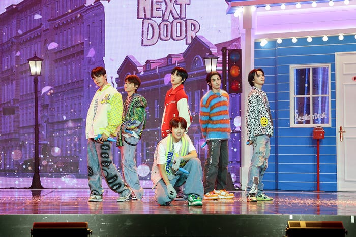 BOYNEXTDOOR/パフォーマンスステージ「Serenade」より(C) KOZ Entertainment. All Rights Reserved.