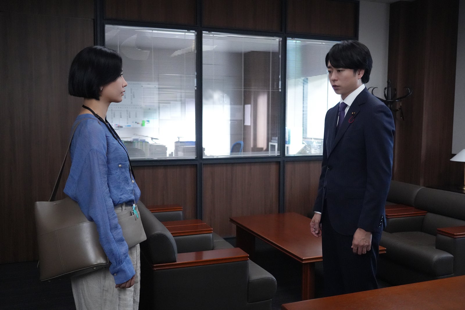 水川あさみ、櫻井翔「笑うマトリョーシカ」第10話より（C）TBS