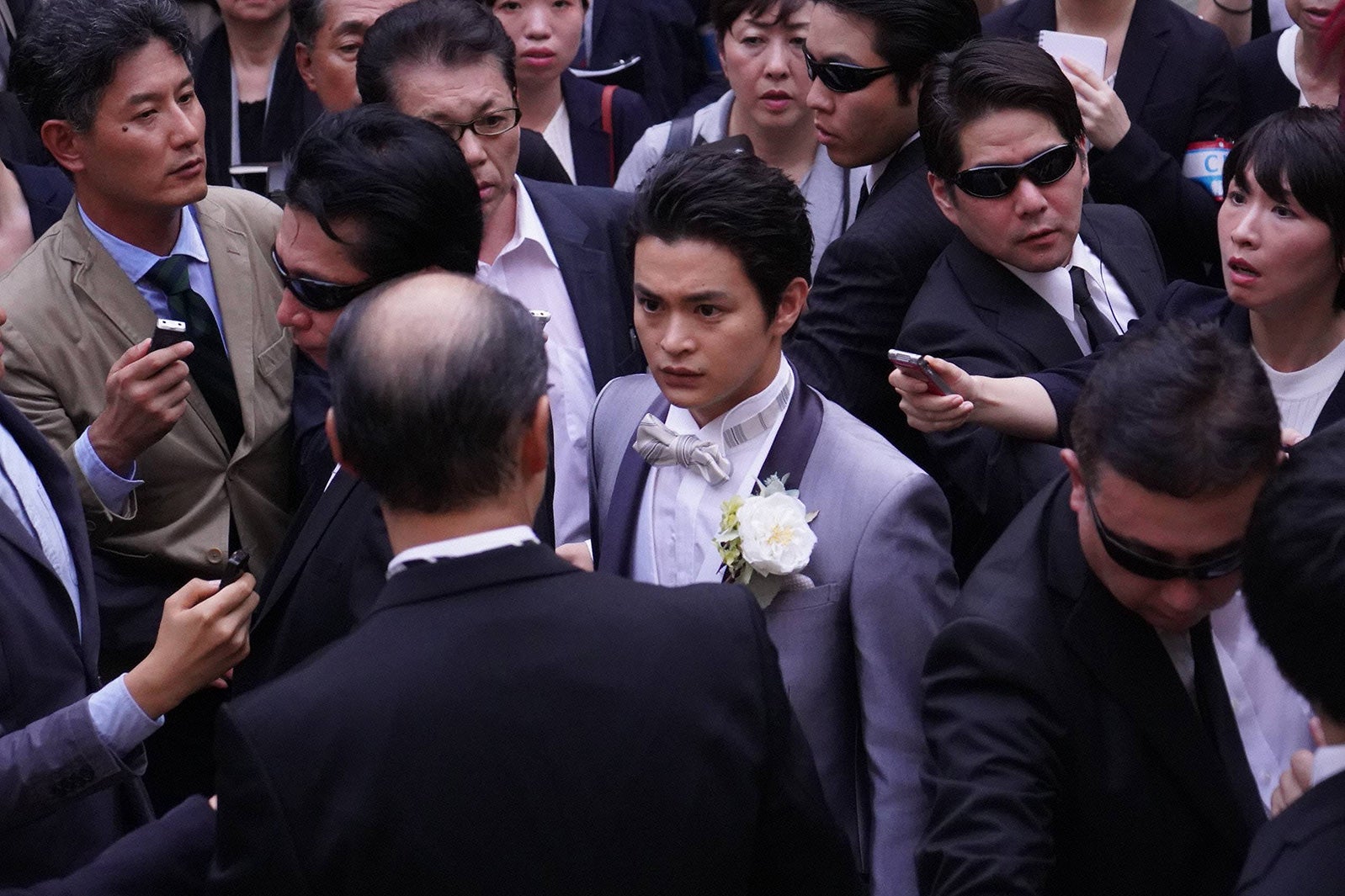 （中央）瀬戸康史（C）フジテレビ