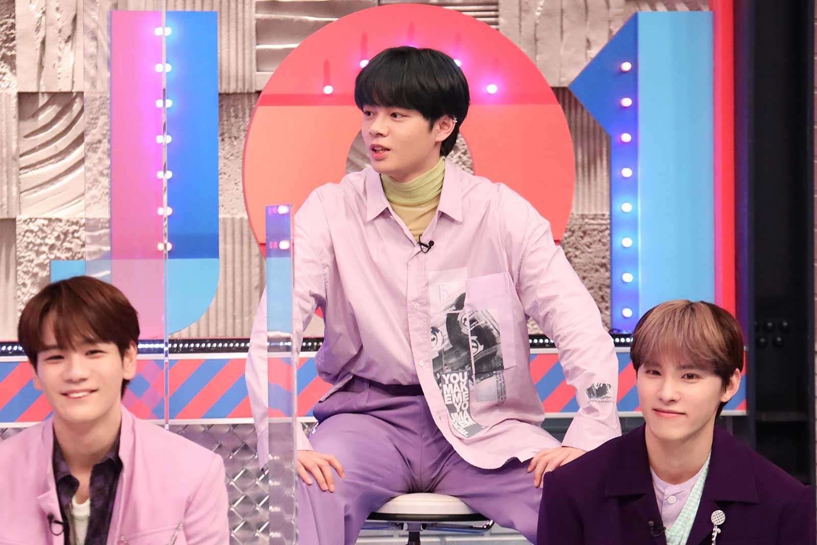 （左から）豆原一成、鶴房汐恩、川西拓実 （C）フジテレビ