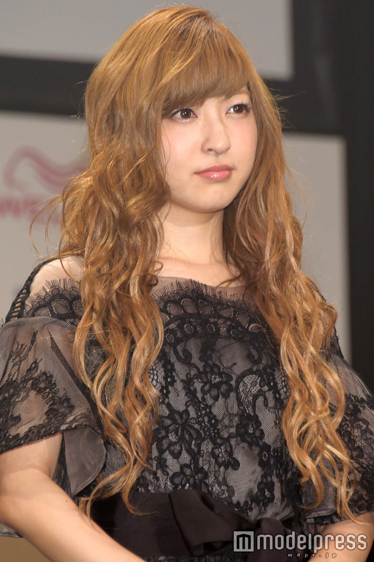 神田沙也加 結婚披露パーティーの報道に 笑顔で終わりたかった モデルプレス 神田沙也加 結婚披露パーティーの報道に 笑顔で終わりたかった モデルプレス