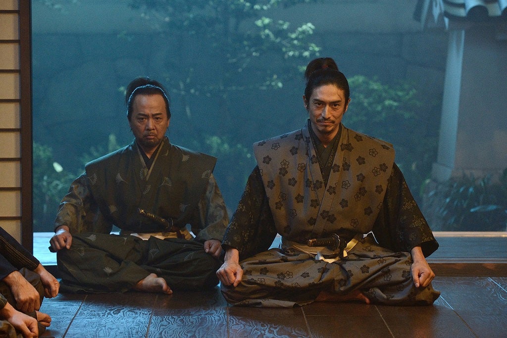 マキタスポーツ、伊勢谷友介（C）2017映画「忍びの国」製作委員会