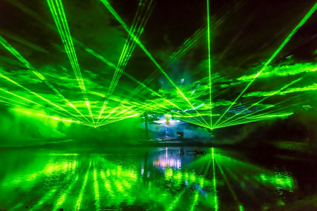 「光と音のスーパーオーロラショー」／画像提供：アパホテルズ＆リゾーツ