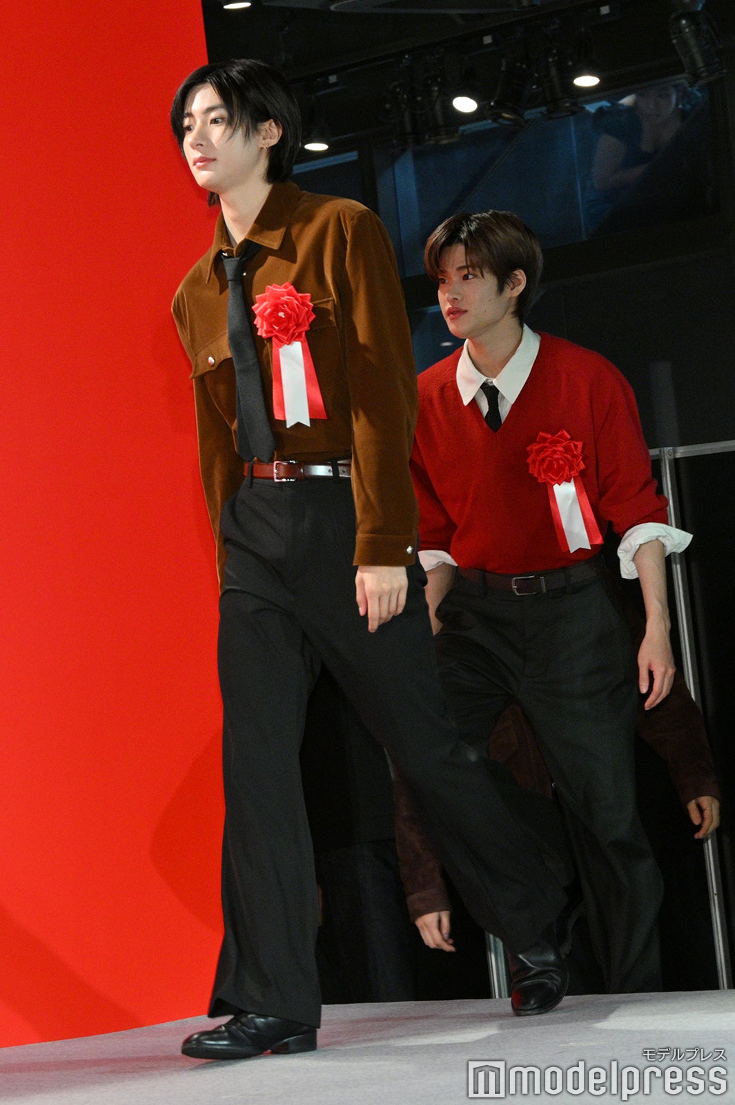 スタイリッシュに登場したアントン、ソヒ（C）モデルプレス