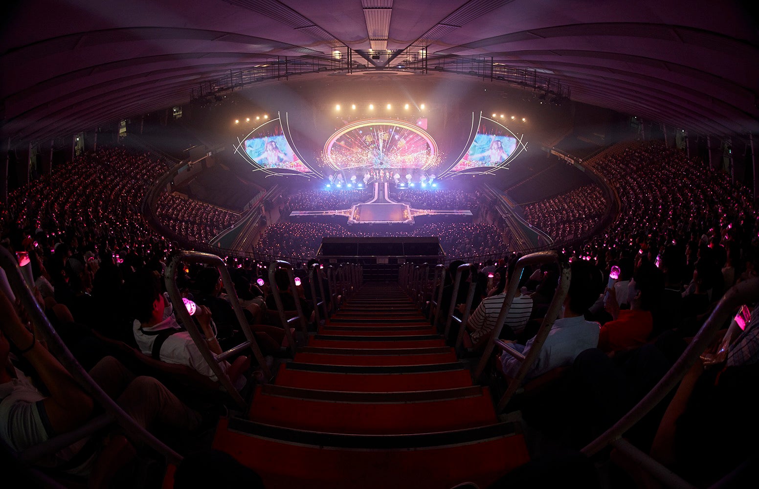 『IZ*ONE 1st Concert「Eyes On Me」inソウル』より（C）OFF THE RECORD