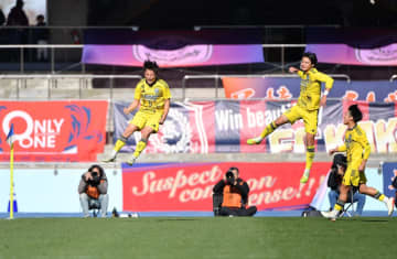 高校サッカー 興国の快進撃がストップ 鹿島学園に1-3 大会前に飲酒騒動で揺れる→全国初勝利から8強躍進