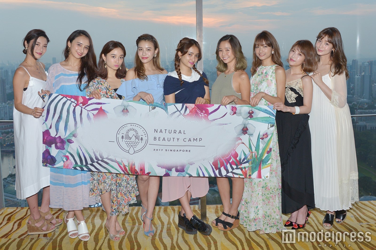 宮城舞・島袋聖南ら美女のパーティースタイル　感激の涙も＜Natural Beauty Camp 2017 in Singapore＞