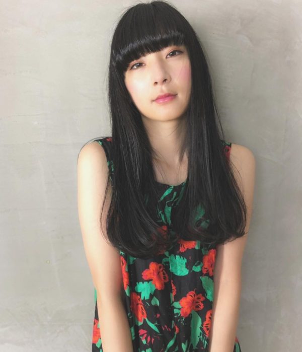 黒髪ロングで大人っぽく垢抜ける 流行りのスタイルにイメチェンしてみては モデルプレス 黒髪ロングで大人っぽく垢抜ける 流行りのスタイルにイメチェンしてみては モデルプレス