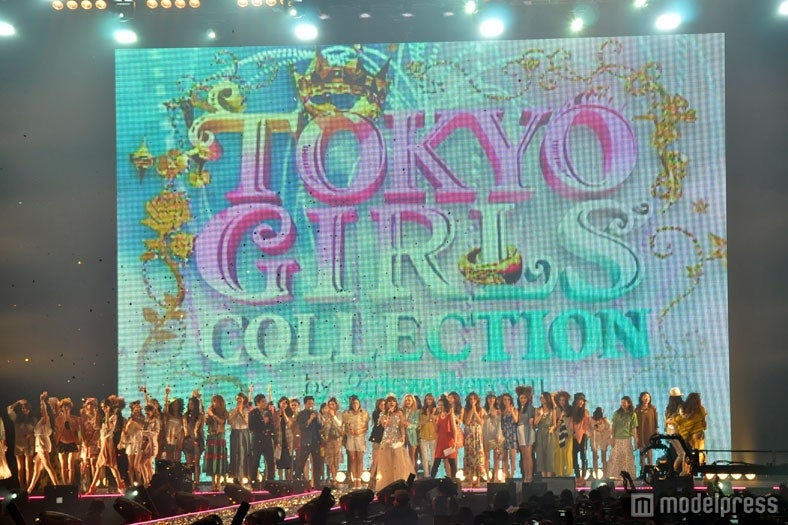 「第14回　東京ガールズコレクション 2012 SPRING／SUMMER」フィナーレ