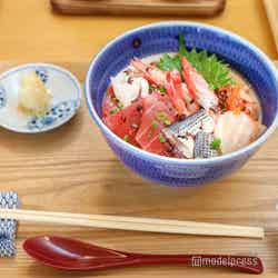 おまかせ海鮮丼1,990円(C)モデルプレス
