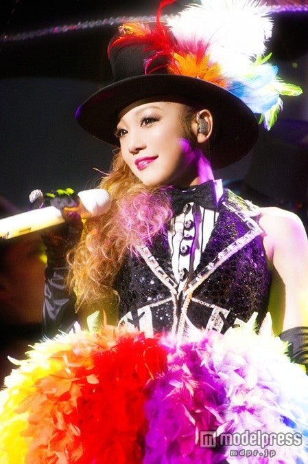 西野カナ2nd LIVE DVD & Blu-ray Disc 「Kanayan Tour 2012 ～Arena～」 （4月17日発売）