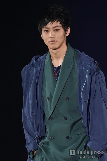 画像2 3 松坂桃李 サプライズ出演に女子興奮 俳優とモデルの違いを語る Girlsaward 15 S S モデルプレス