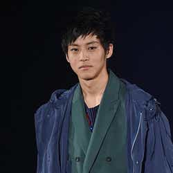 モデルプレス - 松坂桃李、サプライズ出演に女子興奮 俳優とモデルの違いを語る<GirlsAward 2015 S/S>