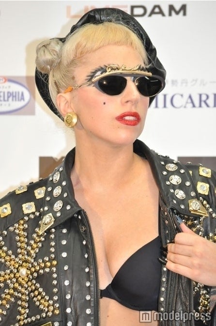 レディー・ガガ、ヌードモデルになる