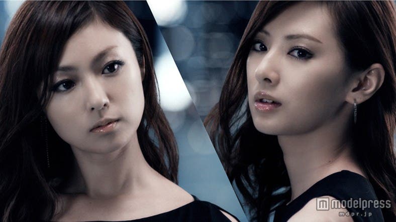 北川景子(右)、深田恭子(左)/映画「ルームメイト」より