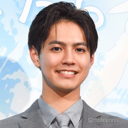 片寄涼太、GENERATIONSメンバーと主演映画鑑賞「世のため人のためになった」<きみと、波にのれたら>