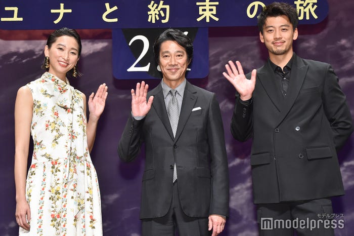 杏、堤真一、竹内涼真 (C)モデルプレス