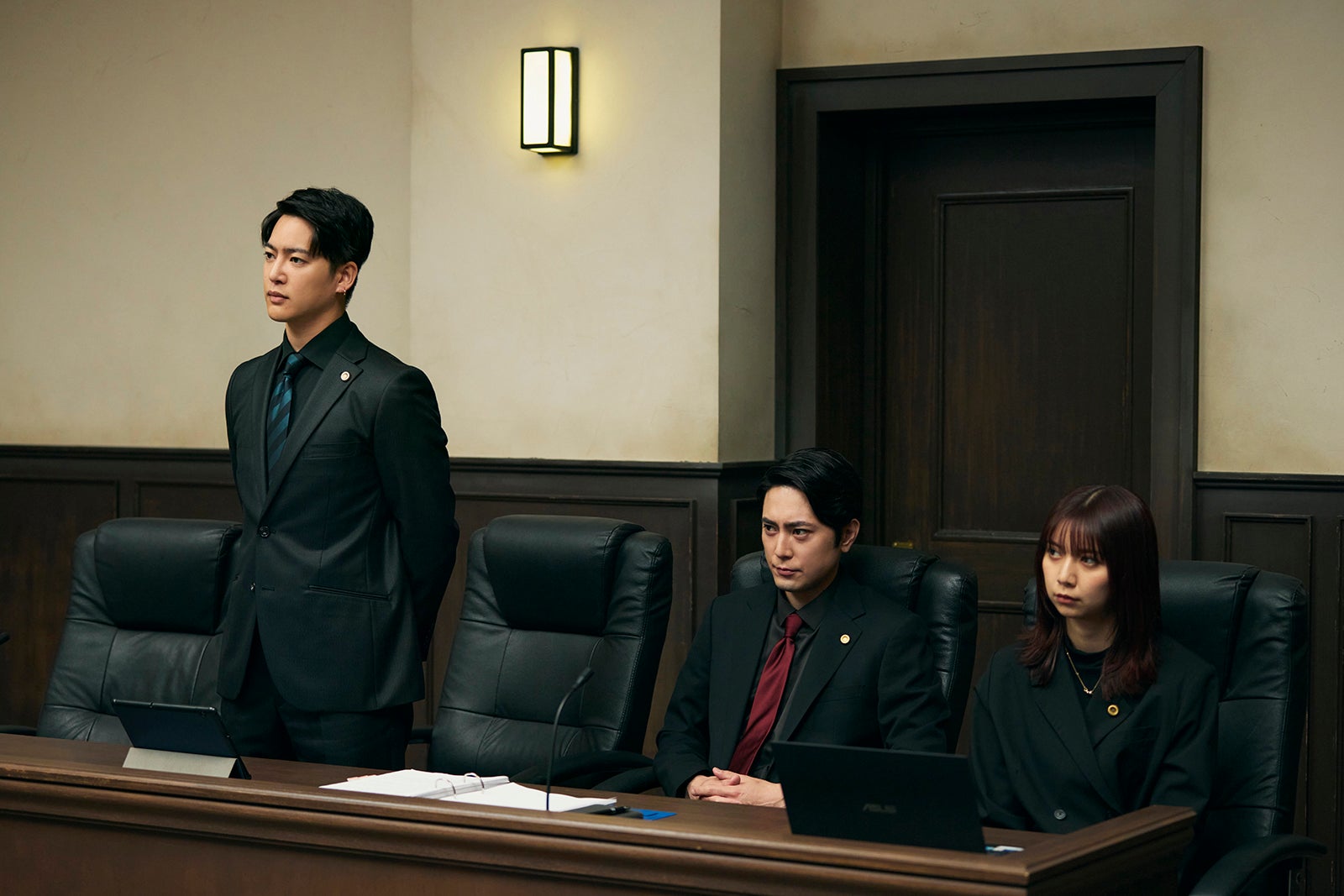 三山凌輝、間宮祥太朗、上白石萌歌「イグナイト -法の無法者-」第8話（C）TBS