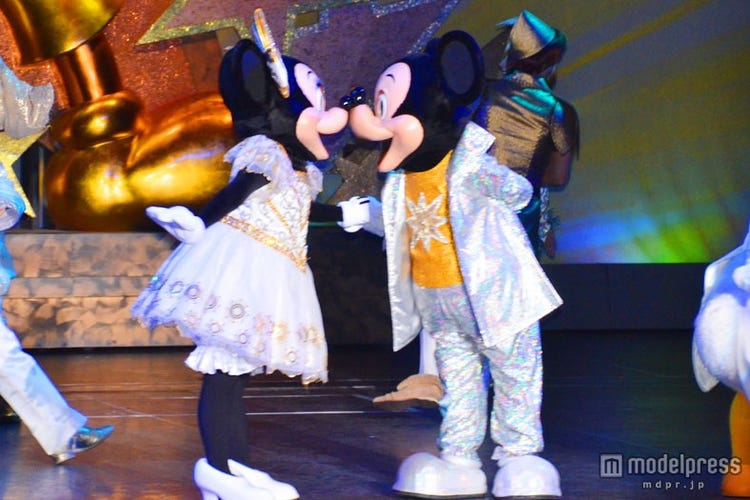 ディズニーランド カップルのムードを高める厳選アトラクション モデルプレス ディズニーランド カップルのムードを高める厳選アトラクション モデルプレス