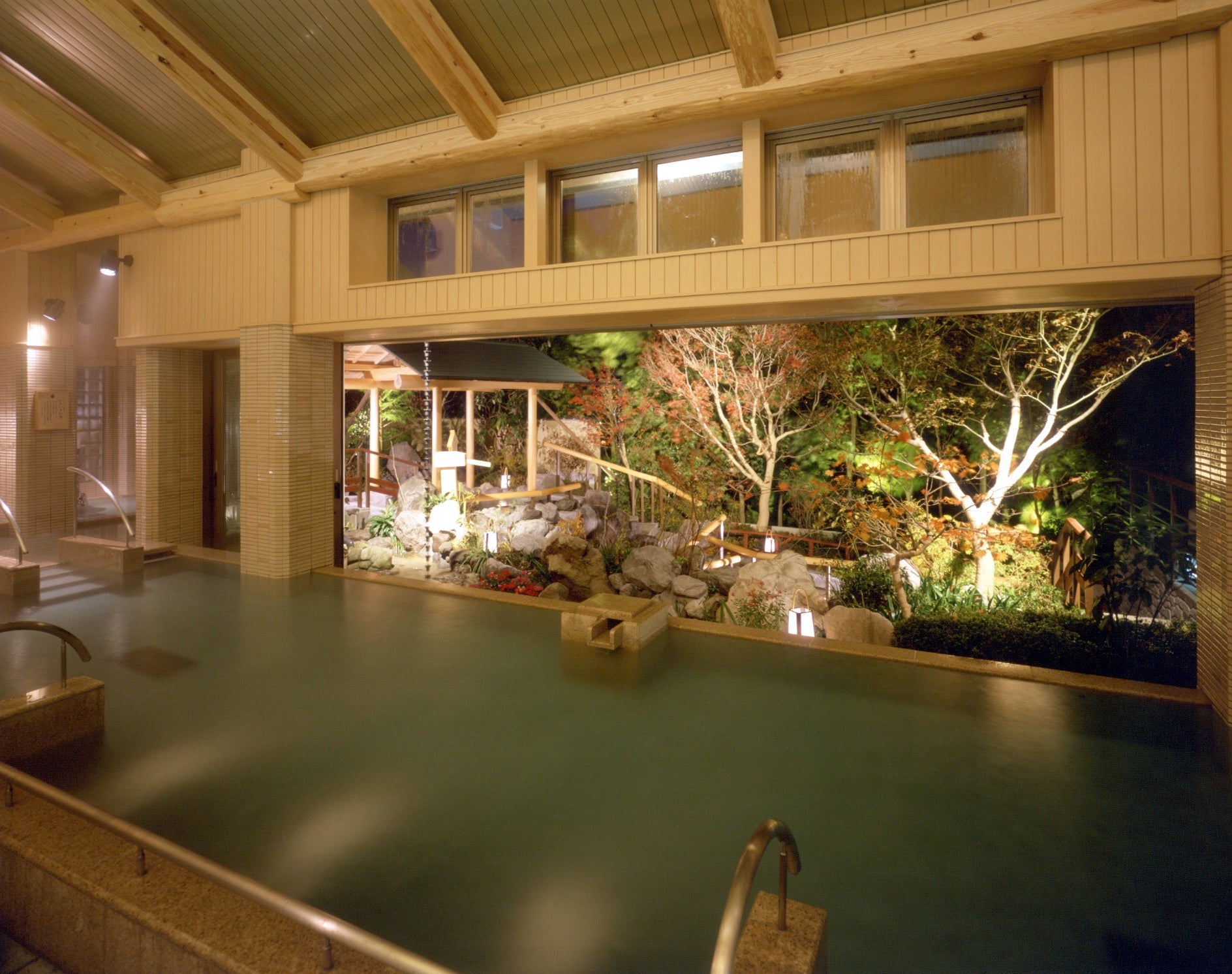 しろがねの湯／画像提供：ホテル天坊