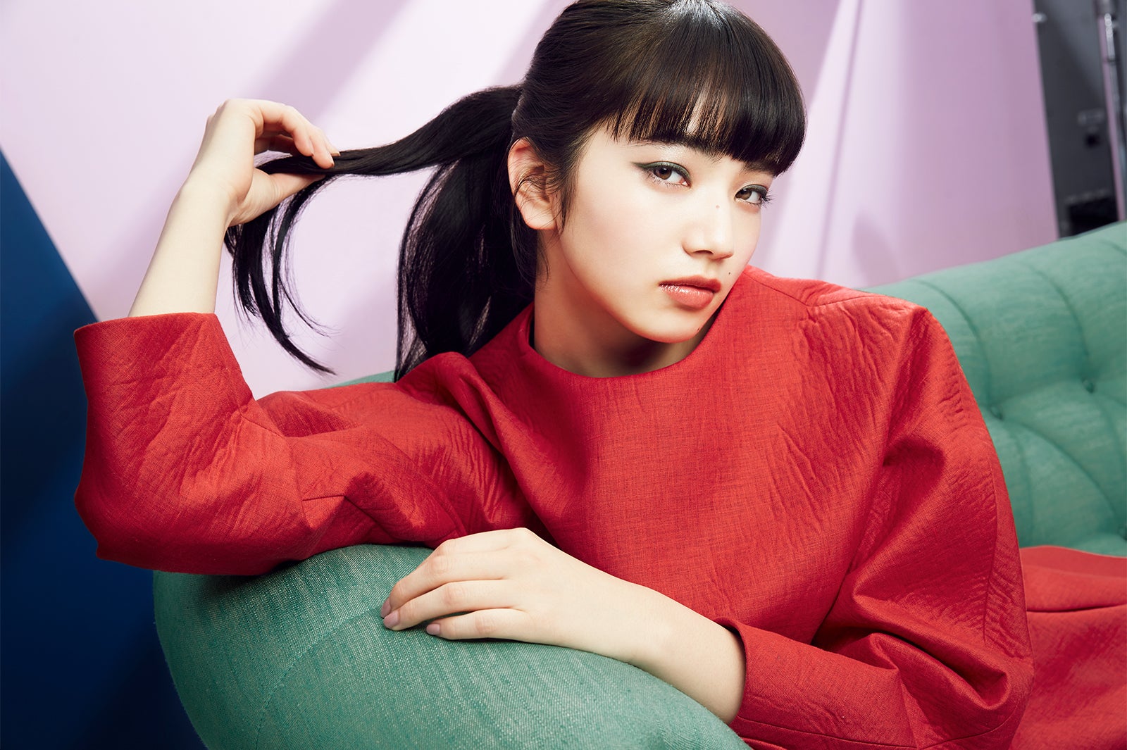 使用色：「アクセントカラーアイズ CC」GR691／小松菜奈