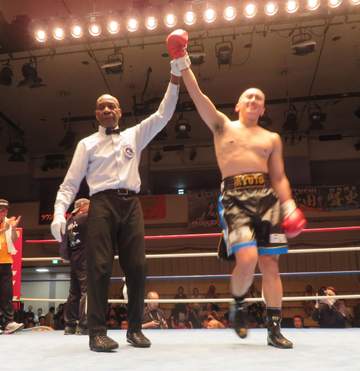 新田隆人 猛ラッシュでTKO星 黒星デビューの後は2連勝「より上にいけるように頑張っていきたい」