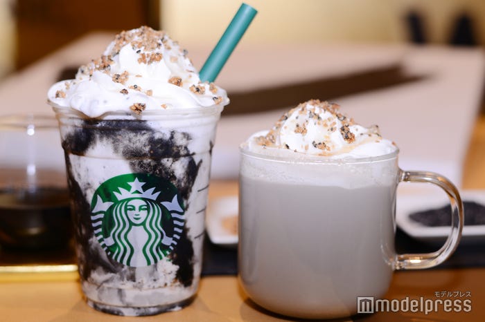 「ゴマ ゴマ ゴマ フラペチーノ」と「ゴマ ゴマ ゴマ ラテ」 (C)モデルプレス