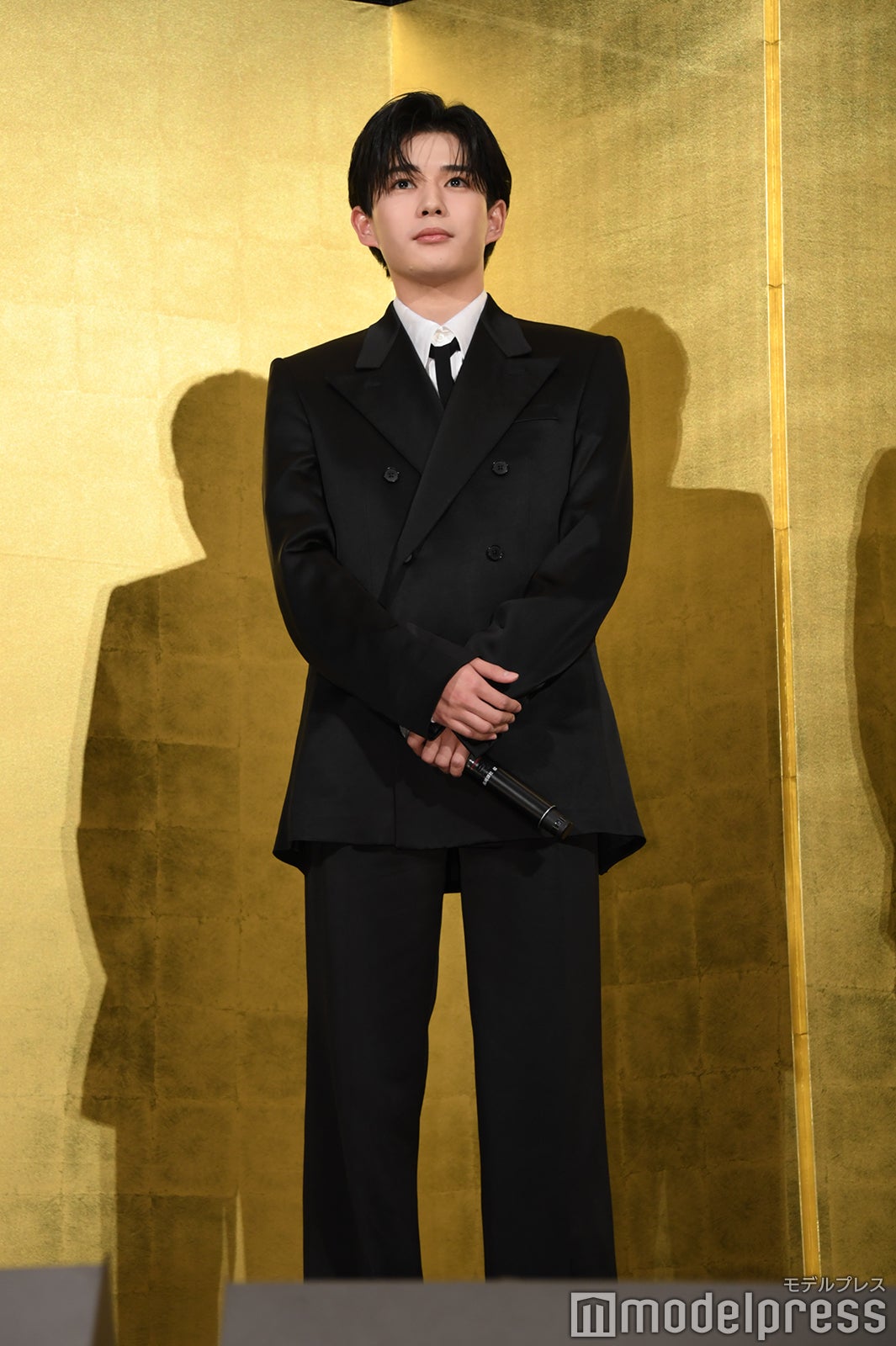 長尾謙杜（C）モデルプレス