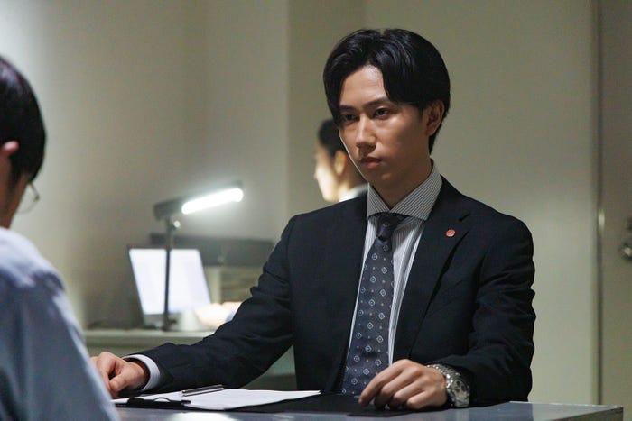 阿部亮平「GO HOME~警視庁身元不明人相談室~」第1話より(C)日本テレビ