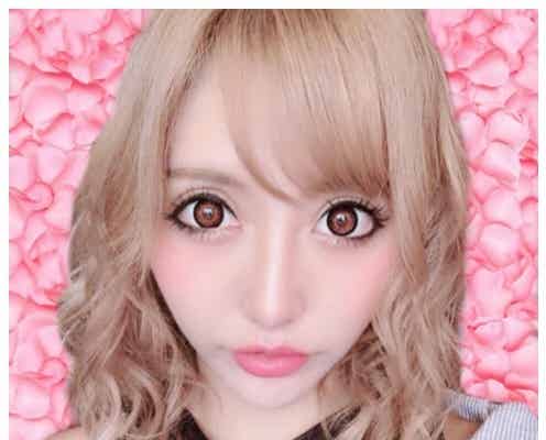 双子モデルの姉・ 吉川ちえ、整形を宣言「静脈麻酔で2時間コース」
