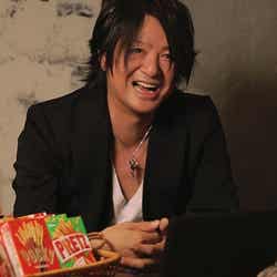 TERU/「みんなに笑顔を届けたい。LIVE」篇より