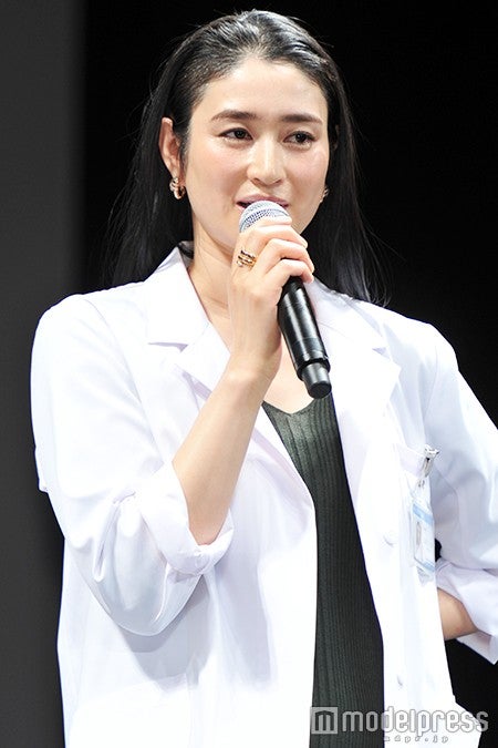 小雪（C）モデルプレス