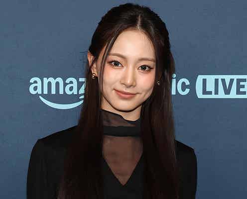 TWICEツウィ、へそ出しルックで圧巻美くびれ披露「綺麗すぎ」「スタイル抜群」の声