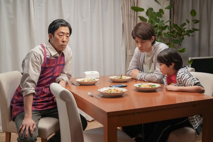 北村有起哉、佐野勇斗、宮崎莉里沙「おむすび」第114話(C)NHK