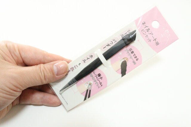 セリア ネイルアート用ピンセット セリアのネイルアート用ピンセット1