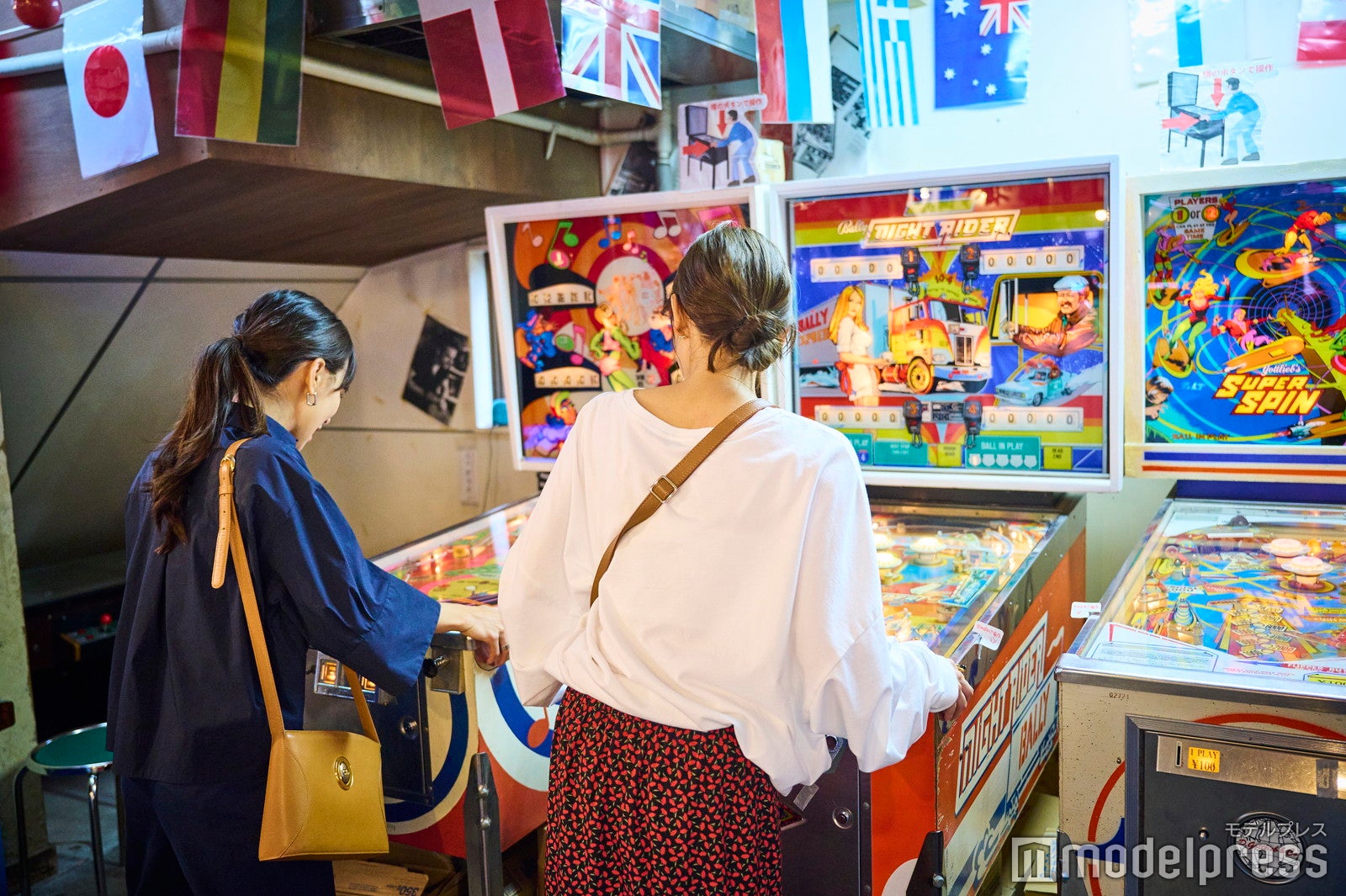 懐かしのゲームでも遊べる（C）モデルプレス