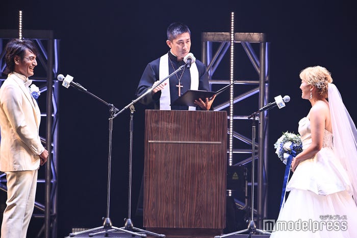 本並健治氏、前園真聖、丸山桂里奈(C)モデルプレス