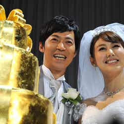 ケーキカットの様子(C)杉本篤