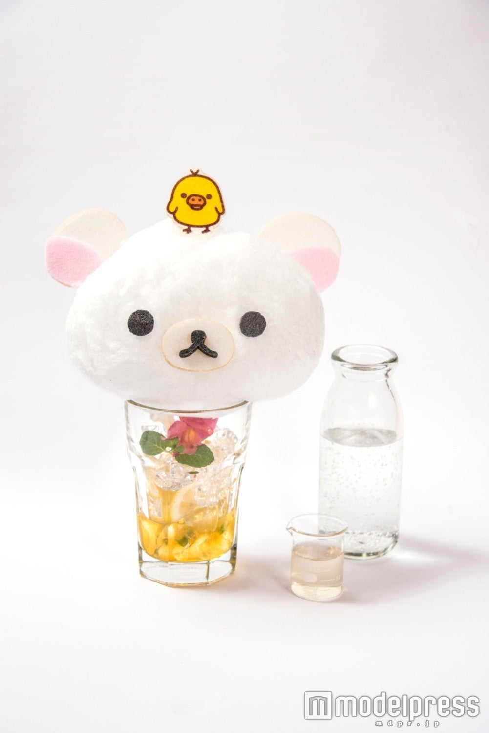 「コリラックマのふわふわはちみつソーダ」￥980（税抜）／画像提供：レッグス